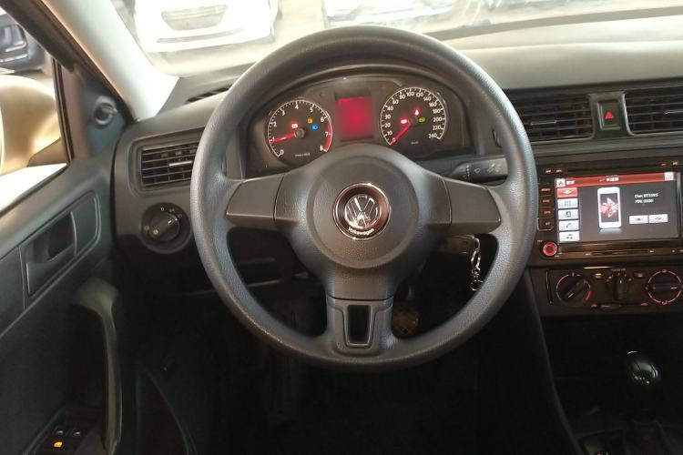 Used Volkswagen Santana 2015 1.6L Automatic Fashion Edition