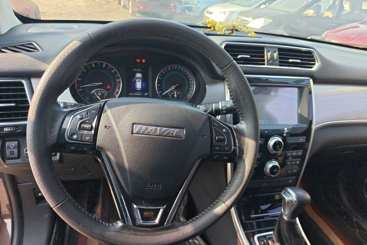 Used Haval H2 2016 Red Label 1.5T Automatic Two-Wheel Drive Elite Model
