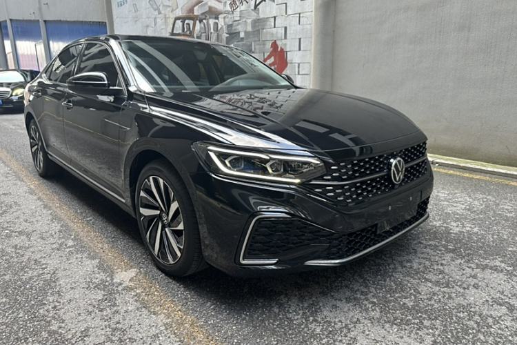 Used Volkswagen Passat 2022 330TSI Starry Luxury Edition