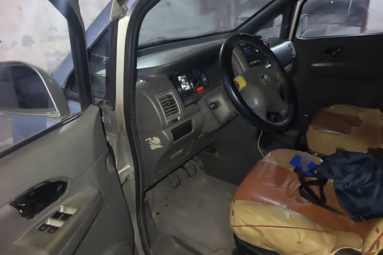 Used Dongfeng Shuaike 2014 1.6L Manual Comfort 7-Seater China IV Standard
