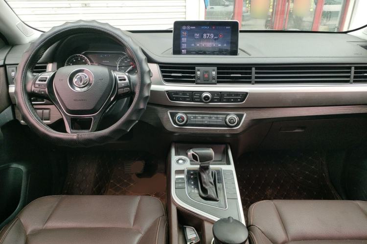 Used FORTHING Joyear X5 2017 Jingxiang Series 1.5T CVT Luxury Model Center Console