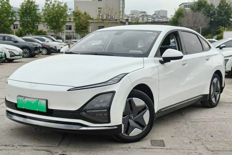 Used Wuling E5 2024 410 km Standard Version Exterior 5