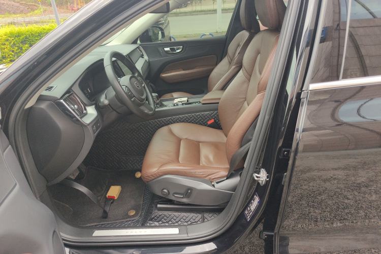 Used Volvo XC60 2021 T5 4x4 Smart Luxury Edition
