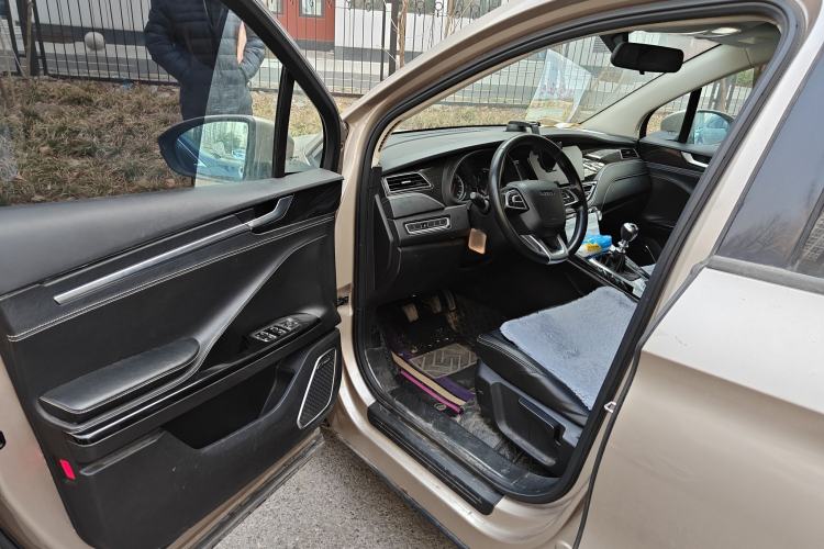 Used TRAUM S70 2018 1.5T Manual Standard Model 7 Seats
