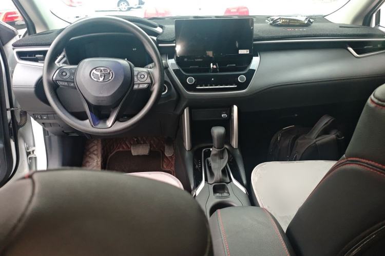 Used Toyota Corolla Cross 2024 2.0L Elite Edition Center Console