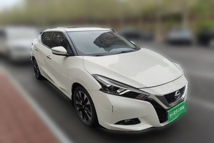 Used Nissan Lannia 2016 1.6L CVT Smart Cool Edition Front Right 45 Deg