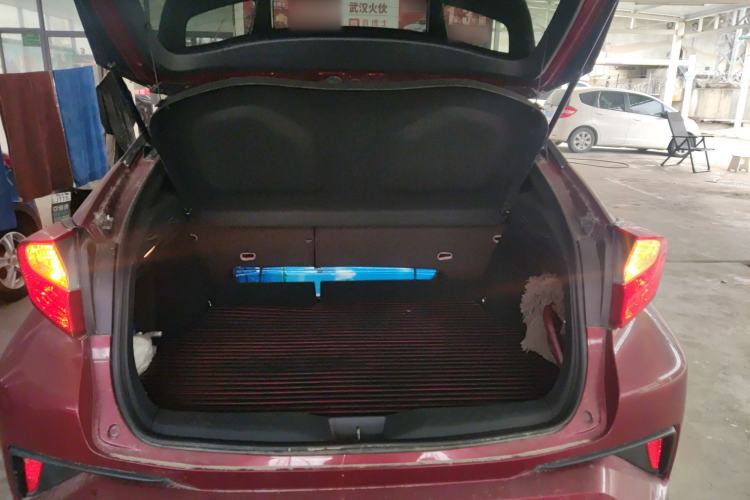 Used Toyota IZOA 2018 2.0L Yichi Version China VI Standard