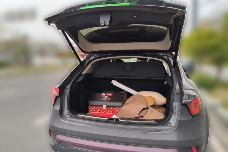 Used Lynk & Co 02 2019 1.5T DCT Two-Wheel Drive Shine Pro Edition China VI Standard Trunk