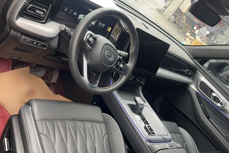 Used GAC Trumpchi GS8 2022 Linghang Series 2.0 TGDI Two-Wheel-Drive Luxury Smart Connectivity Version (7 Seats)