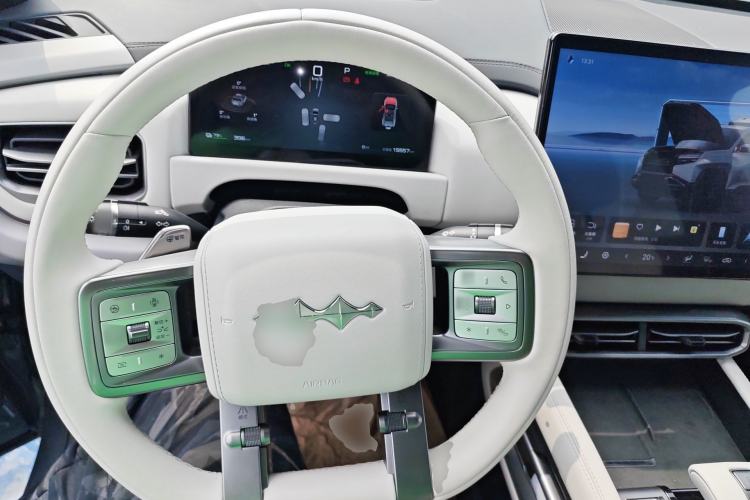 Used Formula Leopard Titanium 3 2025 501 km Four-Wheel Drive Drone Edition