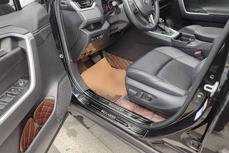 Used Toyota Wildlander 2021 2.0L CVT 4x4 Luxury Edition Driver Seat