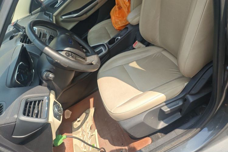 Used Ford Escort 2015 1.5L Automatic Fashion Model