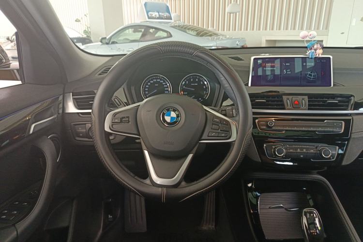 Used BMW X2 2019 sDrive20i M Sport Package China VI Emission Standard Steering Wheel