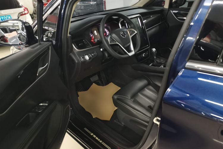 Used BYD Song MAX 2018 1.5T Automatic Smart Connect Elite Model with 6 Seats Left Front Seat