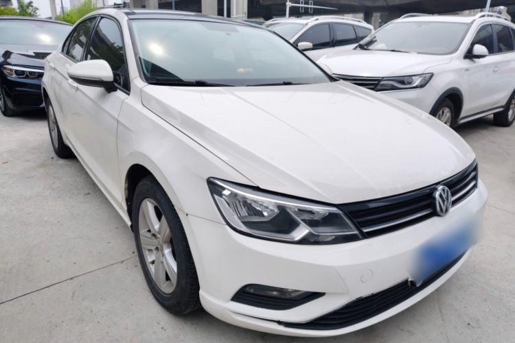 Used Volkswagen Lamando 2017 230TSI DSG Fashion Edition Front Right 45 Deg