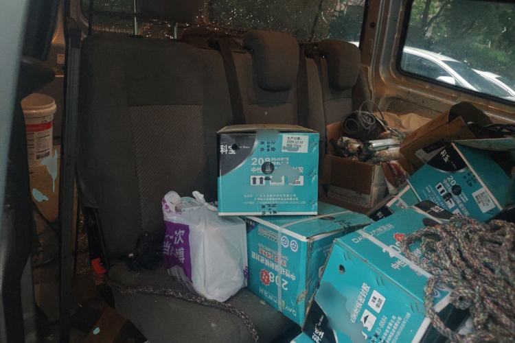 Used Ford Transit 2019 2.0T Diesel Multi-Purpose Commercial Vehicle Mid-Drive Mid-Roof 6-Seater China VI Standard