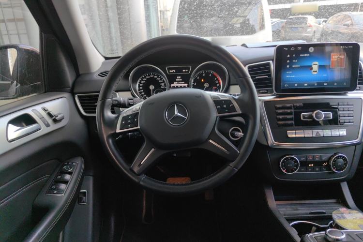 Used Mercedes-Benz M-Class 2014 ML 320 4MATIC Steering Wheel