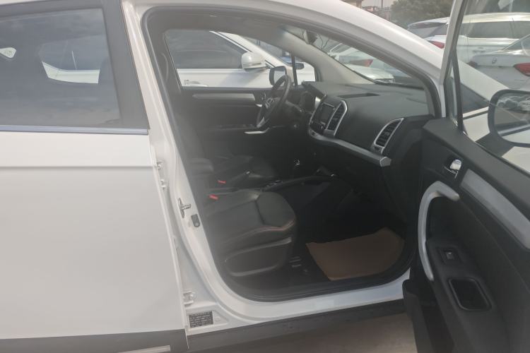 Used JAC Group Refine S3 2016 1.5L CVT Luxury Smart Version Right Front Seat