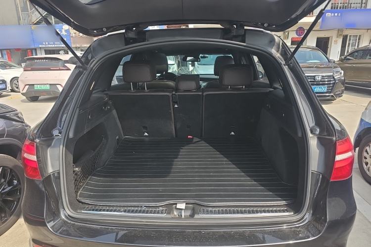 Used Mercedes-Benz GLC 2019 Facelift GLC 260 L 4MATIC Luxury Model
