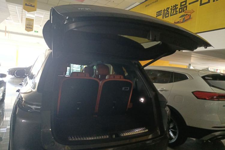 Used Li Auto L8 2023 Pro Model
