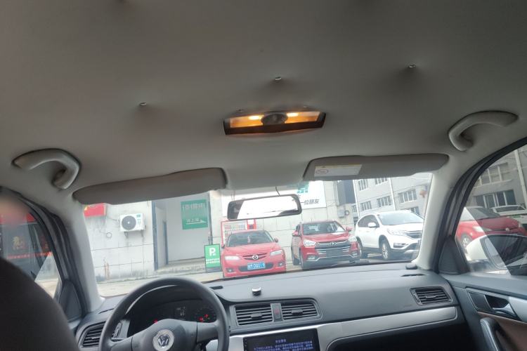 Used Volkswagen Lavida 2013 Revised Classic 1.6L Automatic Fashion Edition
