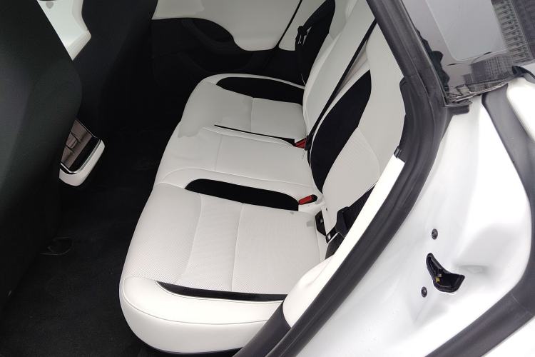 Used Tesla Model S 2023 Three-Motor All-Wheel-Drive Plaid Version Left Rear Seat