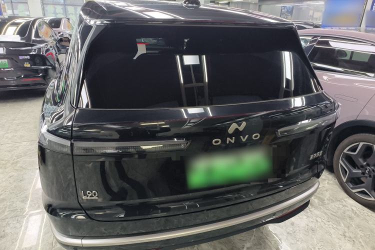 Used ONVO Luxeed L90 2025 Model—Max Six-Seater Version
