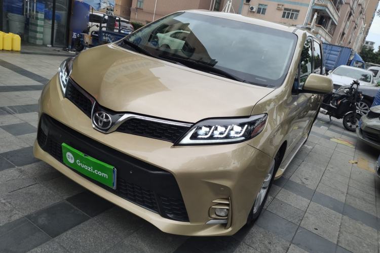 Used Toyota Sienna 2015 3.5L Automatic 7-Seater Parallel Import