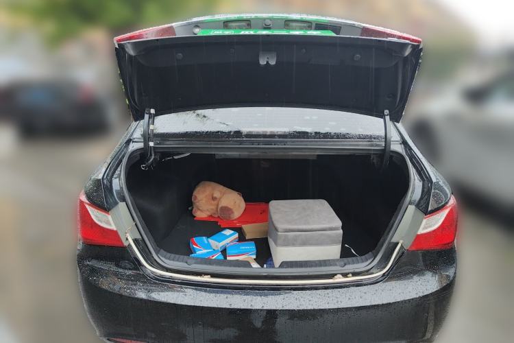 Used Hyundai Sonata 2014 2.4L Automatic Luxury Version China V Standard Trunk