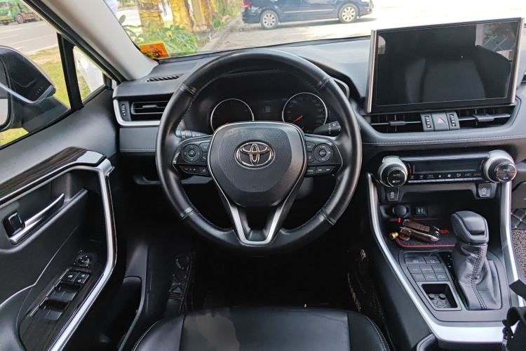 Used Toyota Wildlander 2020 2.0L CVT 4x4 Luxury Edition
