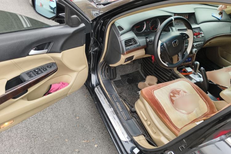 Used Honda Accord 2013 2.0L SE
