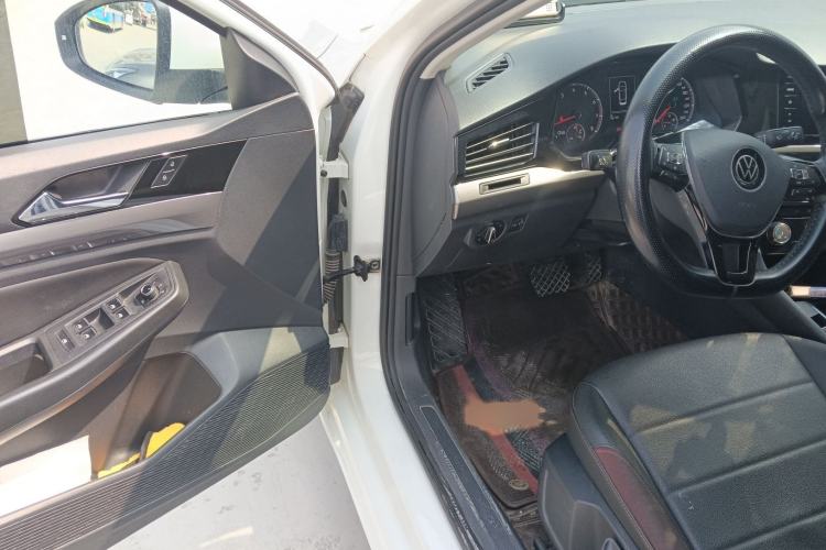 Used Volkswagen Bora 2021 1.5L Automatic Comfort Smart Connect Edition Interior 3