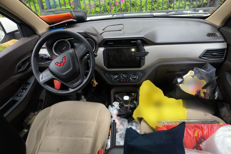 Used Wuling Hongguang 2021 1.5L S Standard Version LAR Center Console