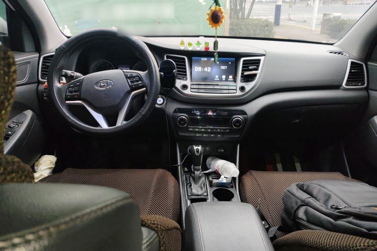 Used Hyundai Tucson 2015 1.6T Dual-Clutch Two-Wheel-Drive Smart Model
