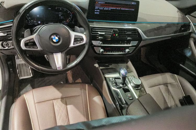 Used BMW 5 Series 2021 Facelifted 530Li Leading Edition M Sport Package
