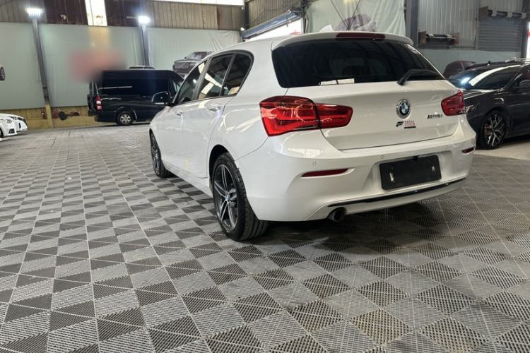 Used BMW 1 Series 2018 118i Sport Design Package Exterior 3