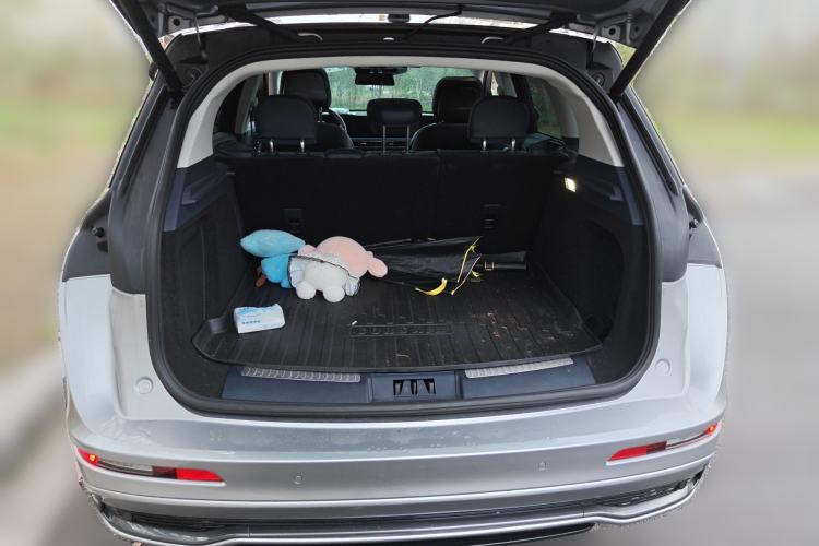 Used Lincoln Corsair 2024 1.5T Two-Wheel Drive Luxury Hybrid Version Trunk