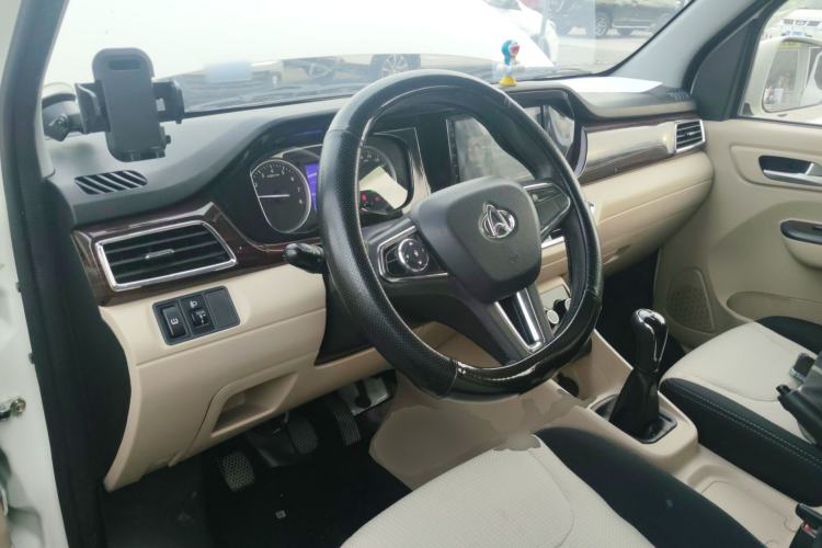 Used CHANGAN KUAYUE Xing V5 2022 1.5L Comfort-Grade 5-7 Seater Passenger Vehicle JL473QH Steering Wheel