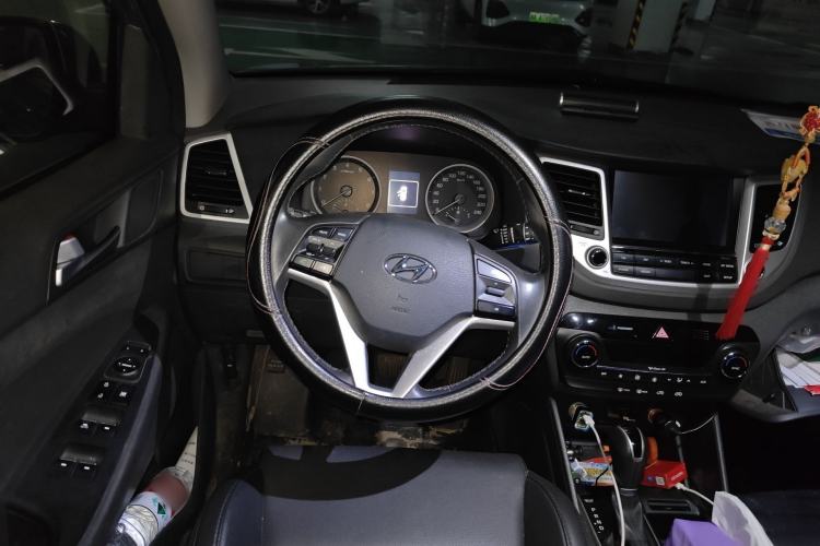 Used Hyundai Tucson 2015 1.6T Dual-Clutch Two-Wheel-Drive Smart Model
