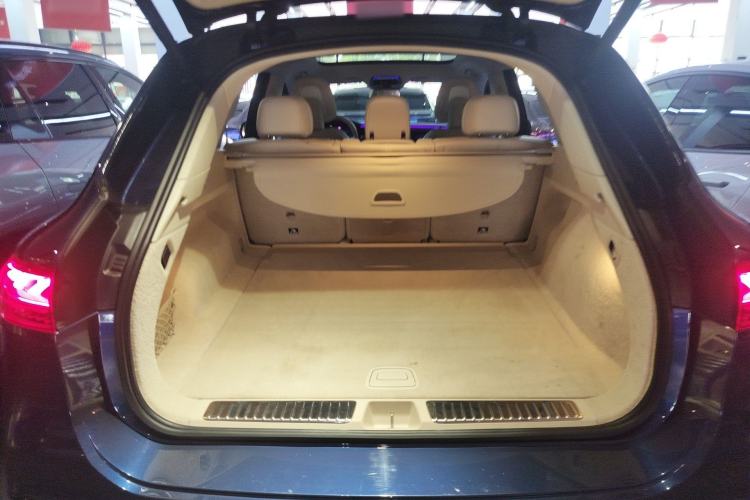 Used Mercedes-Benz EQS SUV 2023 450 4MATIC Pioneer Edition Trunk