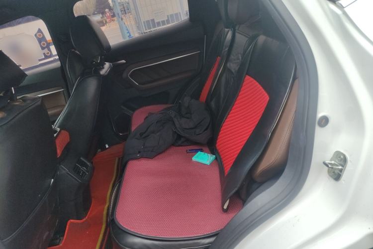 Used Haval H6 2017 Red Label 2.0T Automatic Two-Wheel Drive ZhiShang Model
