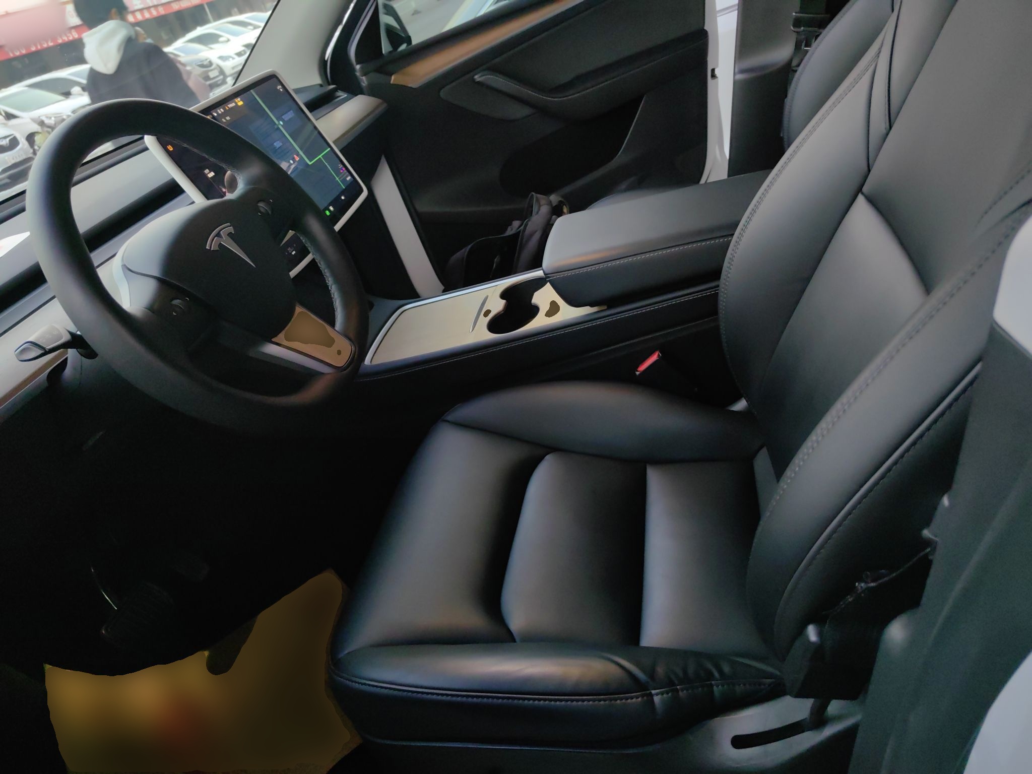 Переднее сиденье в автомобиле