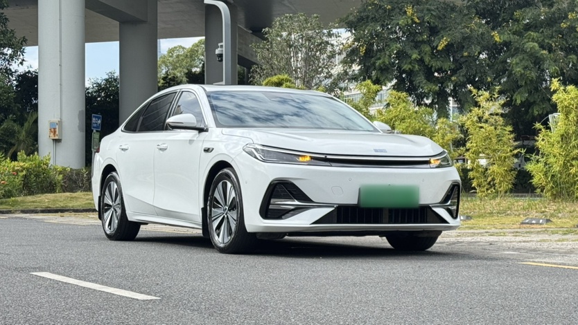 Geely Galaxy A7 2025 Model EM-i 150km Long-Distance Edition — снимка 13