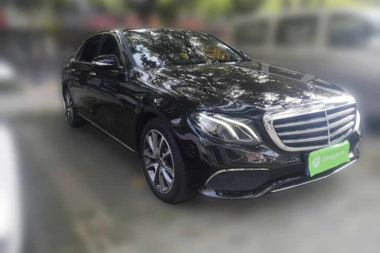 Used Mercedes-Benz E-Class 2019 E 200 L Front Right 45 Deg