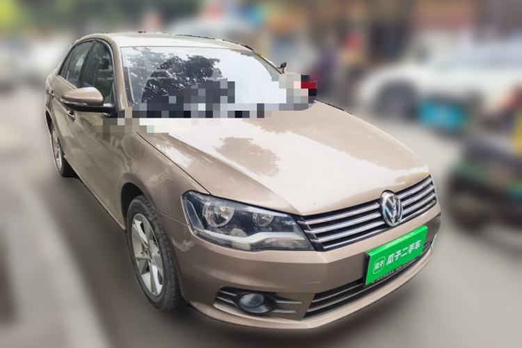 Used Volkswagen Bora 2015 Value Edition 1.6L Automatic Comfort Version Front Right 45 Deg