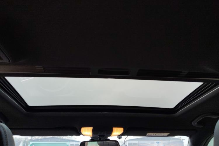 Used Mercedes-Benz E-Class 2014 Restyled E 260 L Sport Edition Headliner