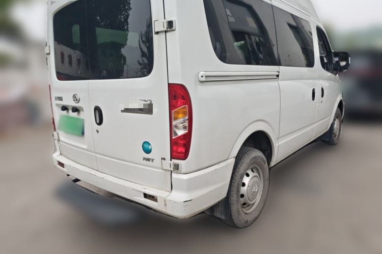 Used SAIC MAXUS Xintu V80 2023 2.0T AMT Classic Aoyuntong Short Wheelbase Mid-Roof 5/6-Seater Exterior 5