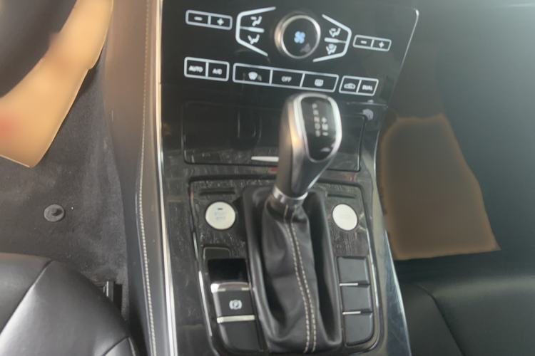 Used Hongqi H5 2019 30TD Dynamic Edition Gear Lever
