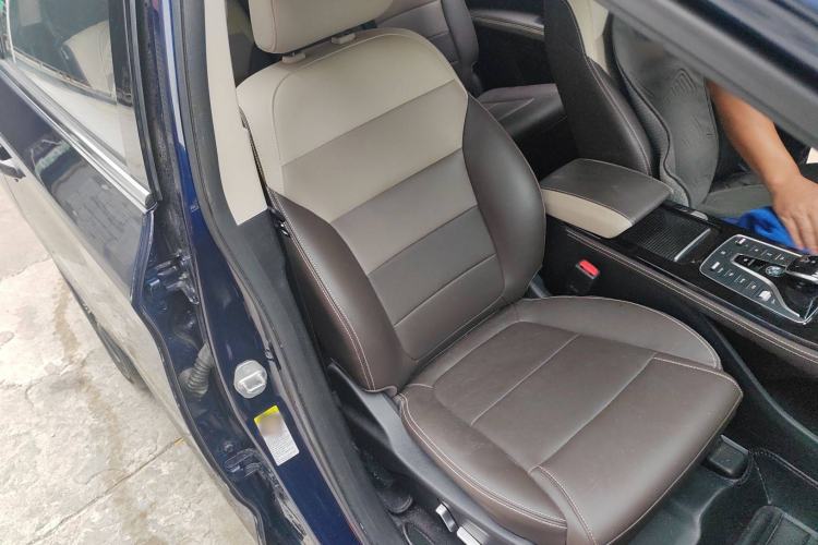 Used BYD Song MAX New Energy 2022 DM-i 105KM Flagship Model Right Front Seat