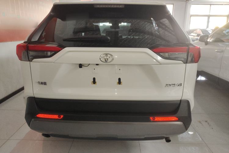 Used Toyota RAV4 2020 2.0L CVT Two-Wheel Drive Fashion PLUS Edition